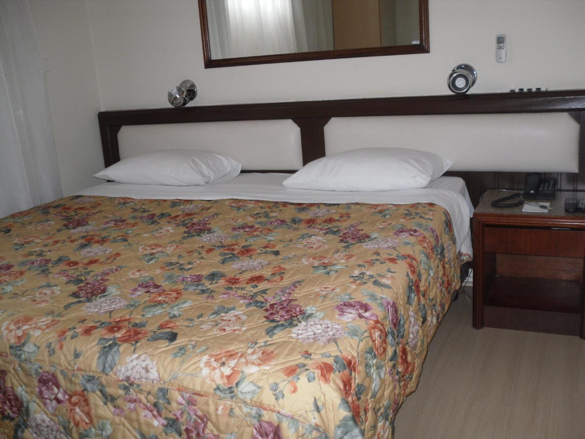 Cha Prime Curitiba Hotel Стая снимка